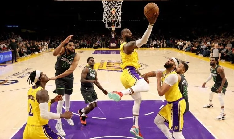 Tìm Hiểu Cá Cược Bóng Rổ JJ88: Cơ Hội Thắng Lớn Với NBA 1 bóng rổ JJ88